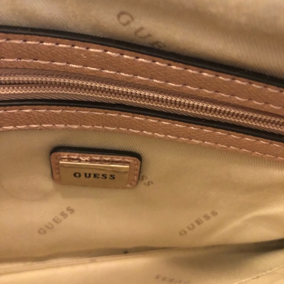 Guess crossbody - Picture 4 of 4